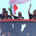 Vergogna Milan! Lo striscione dei giocatori è vergognoso! (VIDEO)